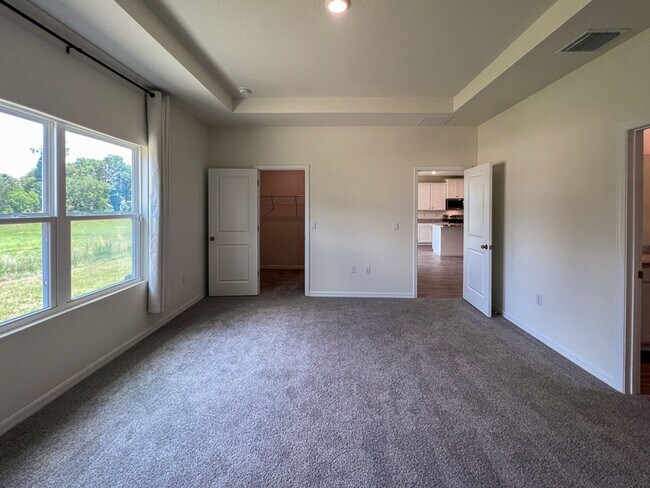 Building Photo - 1315 NW 132nd Cir