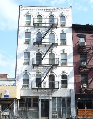 Building Photo - 220 Avenue A