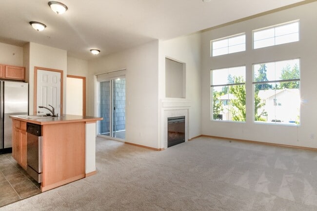 Building Photo - 2-Bedroom DuPont Condo with New Interior Paint and Carpet