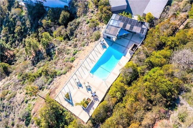 Building Photo - Ocean View Single Level Laguna Beach Condo!