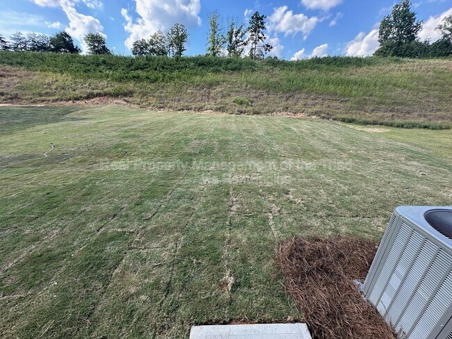 Building Photo - 322 Kingscote Wy