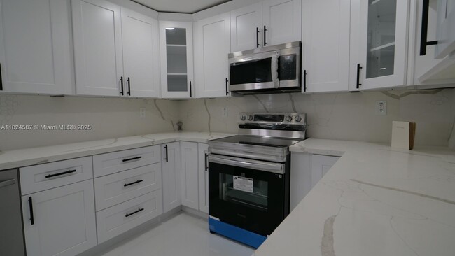 Building Photo - 3609 SW 23rd St