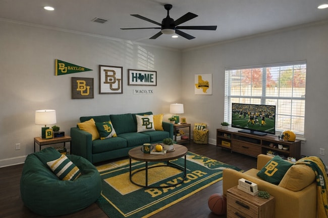 Building Photo - Rare Baylor Bubble Rental | Walk to Campus | 4 Bed / 3 Bath