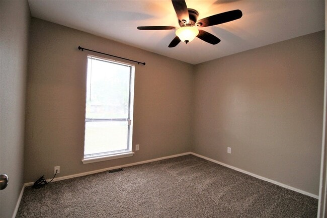 Building Photo - Great 3 bed, 2 bath, 2 Car home in Edmond