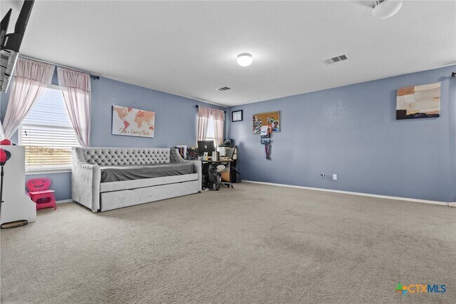 Building Photo - 202 W Gemini Ln