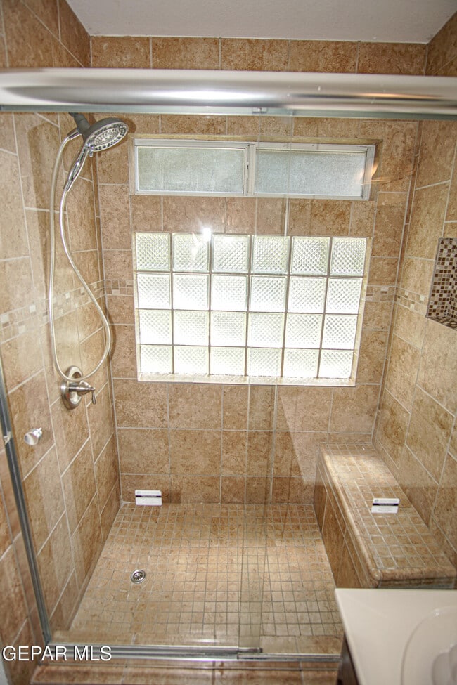 Building Photo - 1316 Desierto Azul Dr