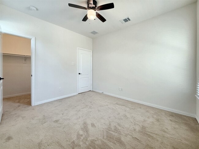 Building Photo - 2064 Barx Dr