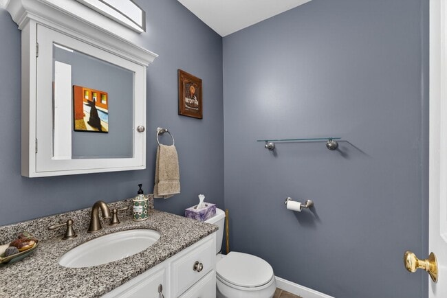 Building Photo - Spacious Stratham Home | Semi-In Ground Pool | Finished Basement | AVAILABLE AUGUST 1st
