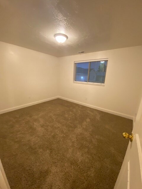 Building Photo - "Riverdale Retreat: Cozy 2-Bedroom with Modern Granite Touches!"