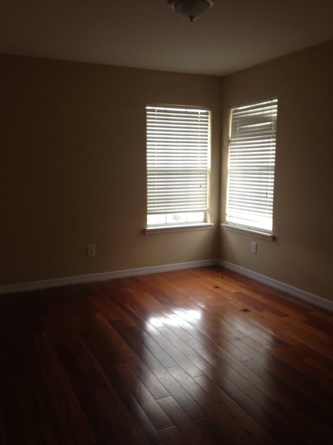 Building Photo - Gorgeous 4 BR Lake Mary home on Conservation lot - walking distance to Lake Mary HS