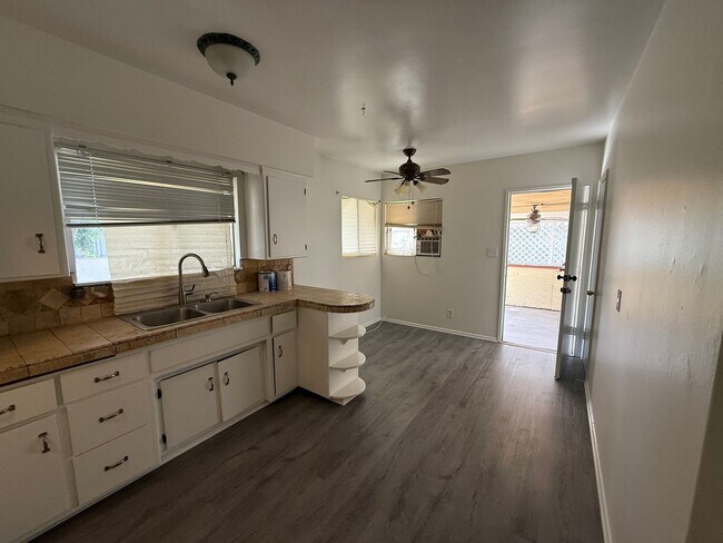 Building Photo - E. E Campus Way