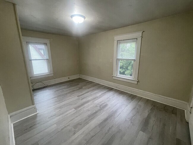 Building Photo - 509 High Ave