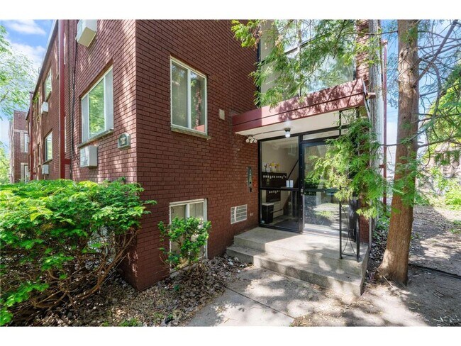 Building Photo - 2112 Garfield Ave