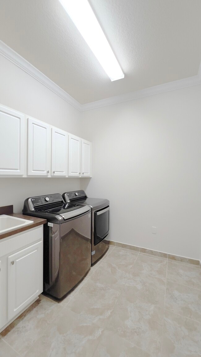 Building Photo - 10907 Mobberley Cir