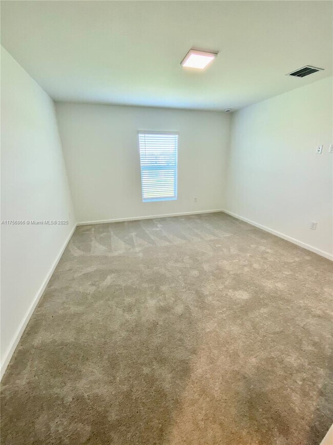 Building Photo - 5971 Pickering Dr