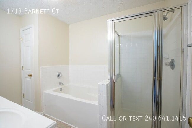 Building Photo - 1713 Barnett Ct