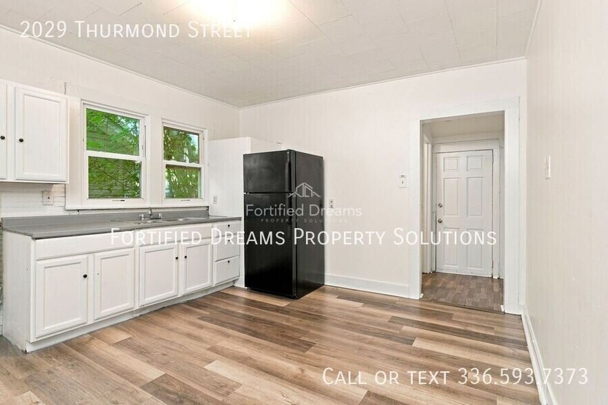Building Photo - 2029 Thurmond St