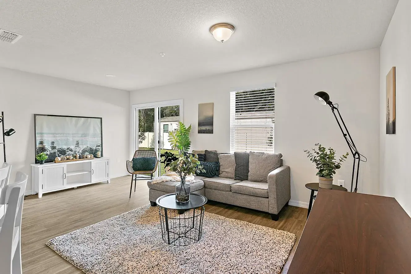 Family Room - 7644 Mailes Ct