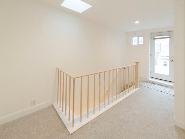 Building Photo - 1924 North St