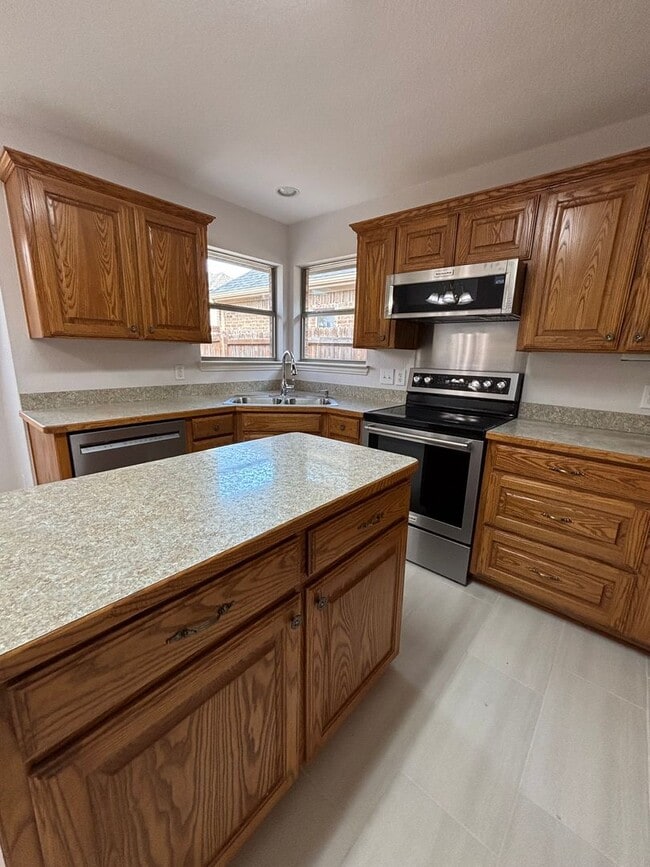 Building Photo - 1812 Colorado Ct