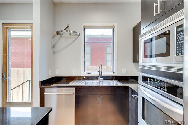 Building Photo - 2536 Glenarm Pl
