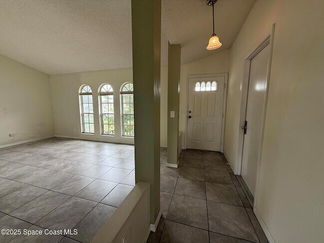 Building Photo - 3506 Egret Dr