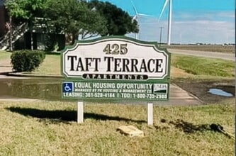 Building Photo - 425 FM 631