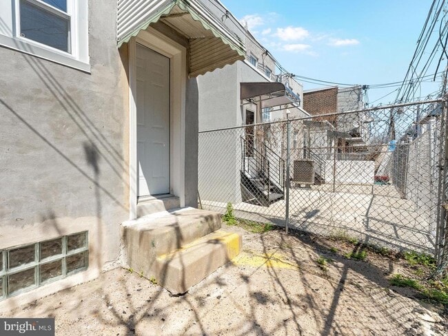 Building Photo - 3001 Agate St