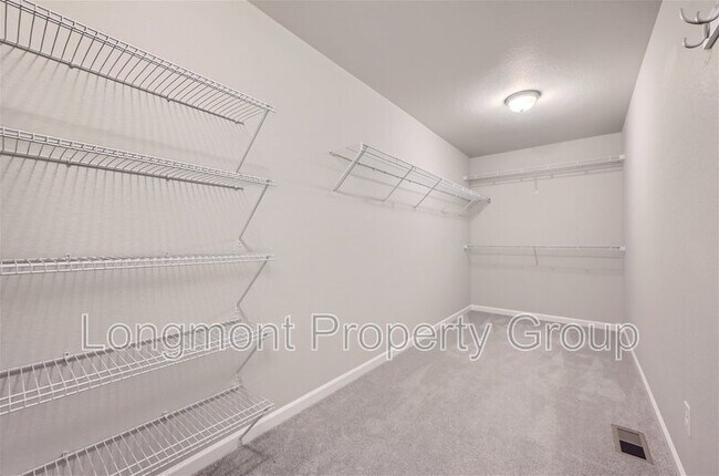 Building Photo - 609 Stonebridge Dr