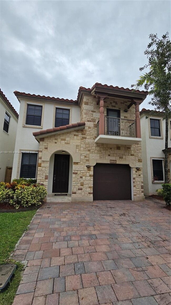 Building Photo - 10320 NW 70th Terrace