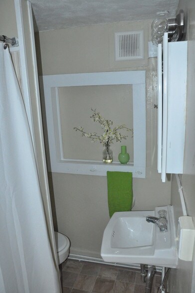 Bathroom - 210 Delaware Ave