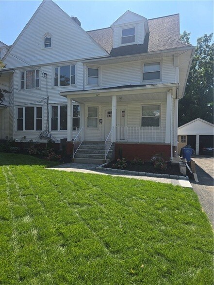 Building Photo - 2245 Cranston St