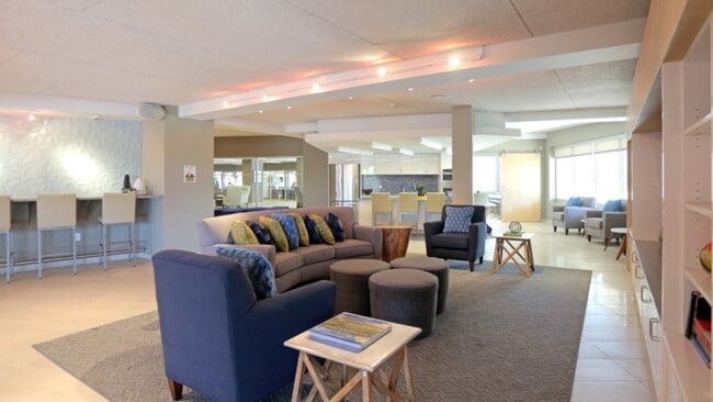 Building Photo - 1722 S Carson Ave