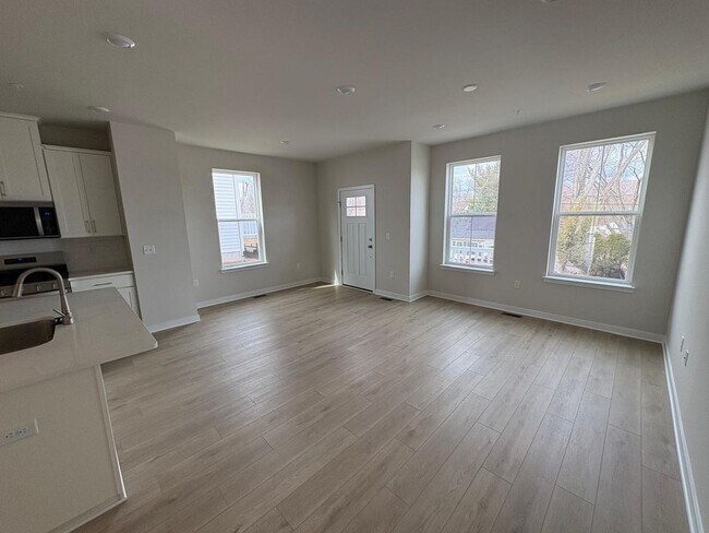 Building Photo - Brand new End Unit Spacious 3BR Townhome in Downingtown Ridge Community  *****LIMITED TIME FIRST ...