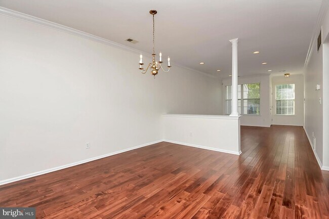 Building Photo - 26 Normandy Dr