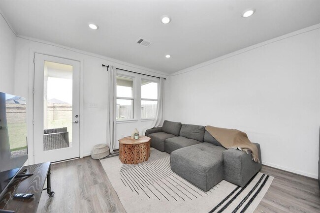 Building Photo - 21630 Heather Elm Dr