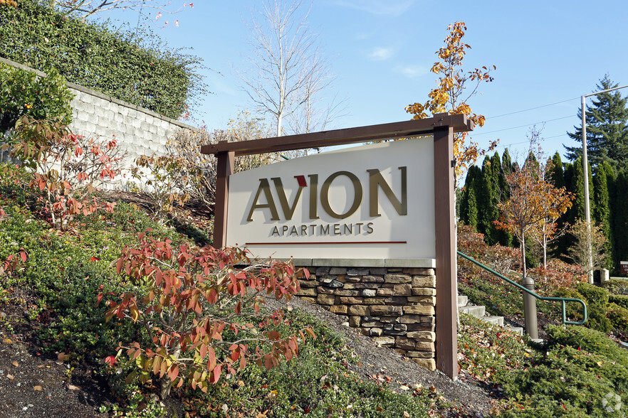 Avion Sign - Avion Apartments