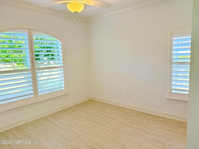 Building Photo - 44 Ocale Ct