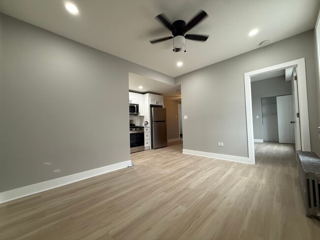 Building Photo - 3613 S Archer Ave