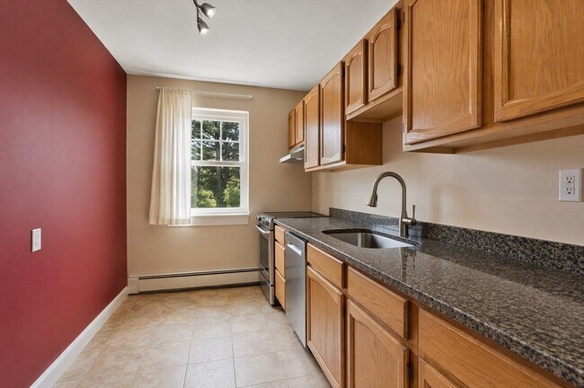 Building Photo - 30 Chester St