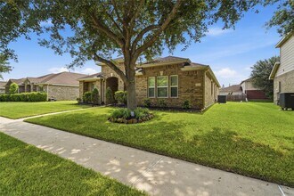 Building Photo - 2018 Leisure Ln