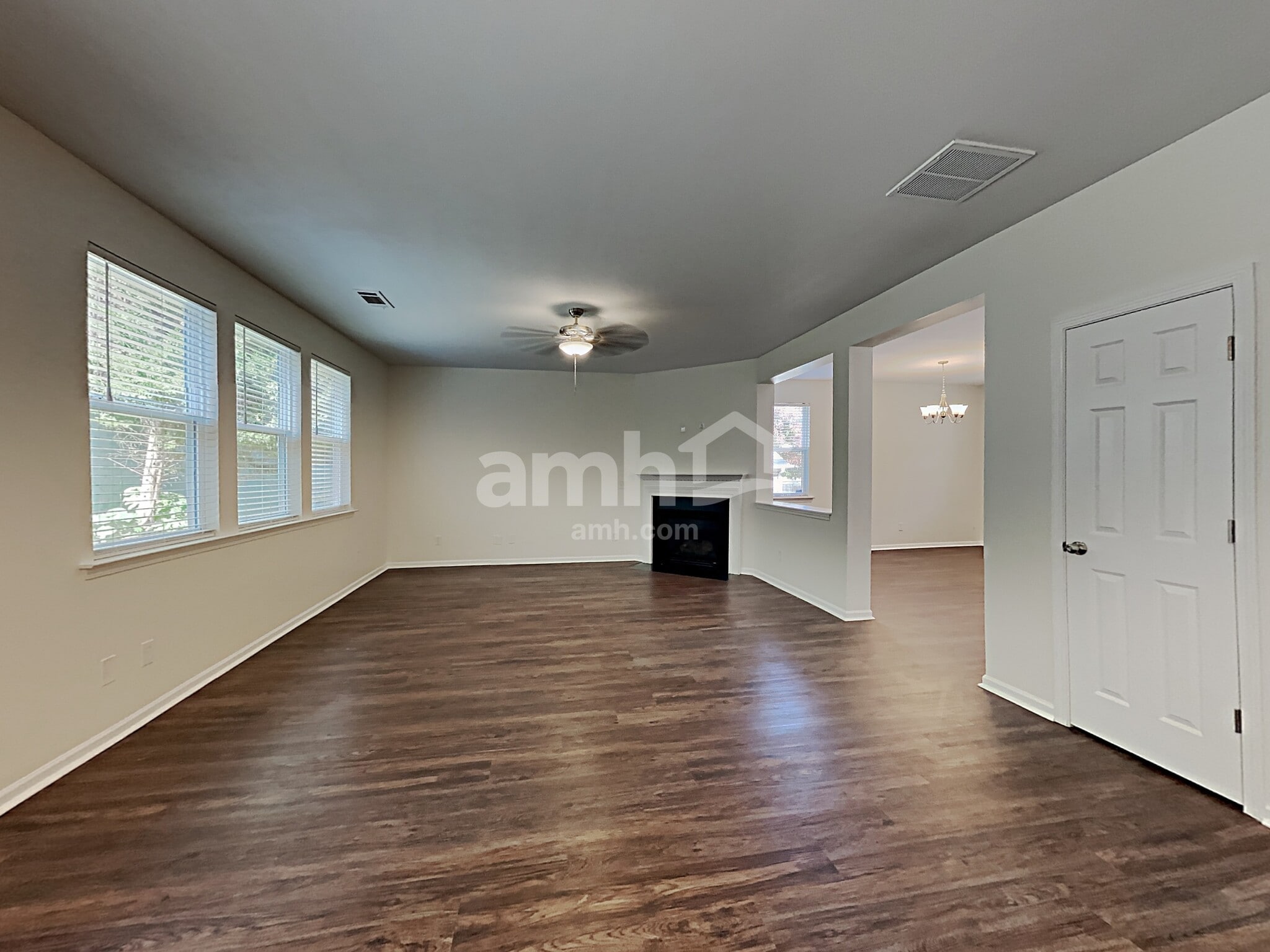 Building Photo - 407 Howell Crossing