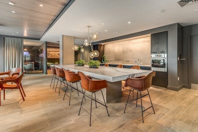 Building Photo - 1350 Boylston St