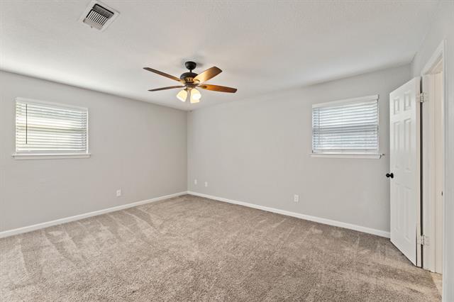 Building Photo - 8009 Northbrook Dr