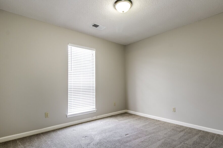 Building Photo - 6063 Choctaw Trail