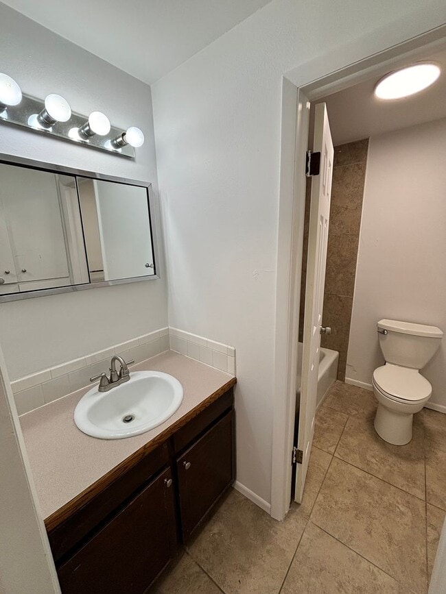 Building Photo - 5946 W 41st Ave