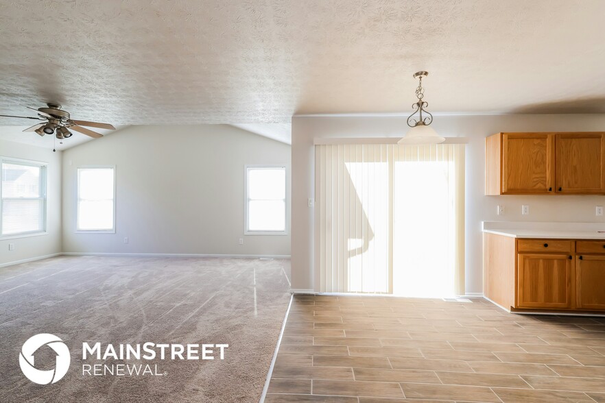 Building Photo - 10201 Red Clover Ct