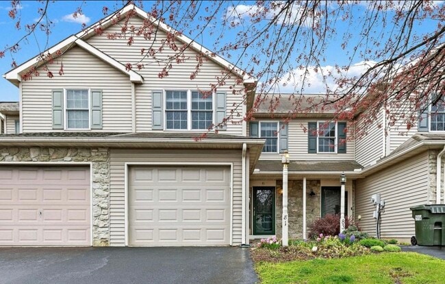 Primary Photo - 81 Pebble Creek Dr