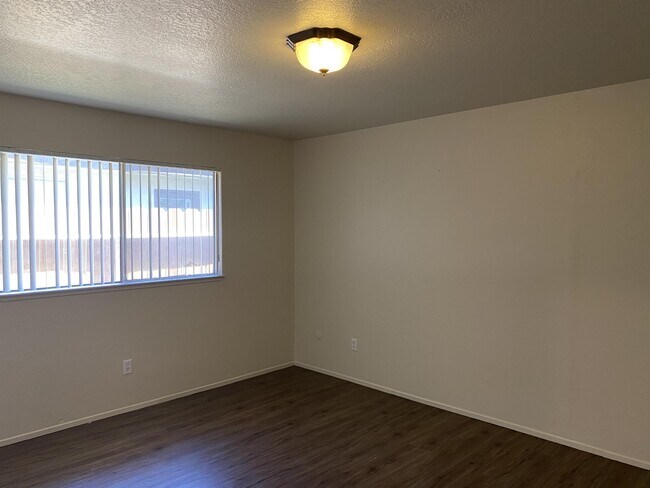 Building Photo - 3016 Delta Ave