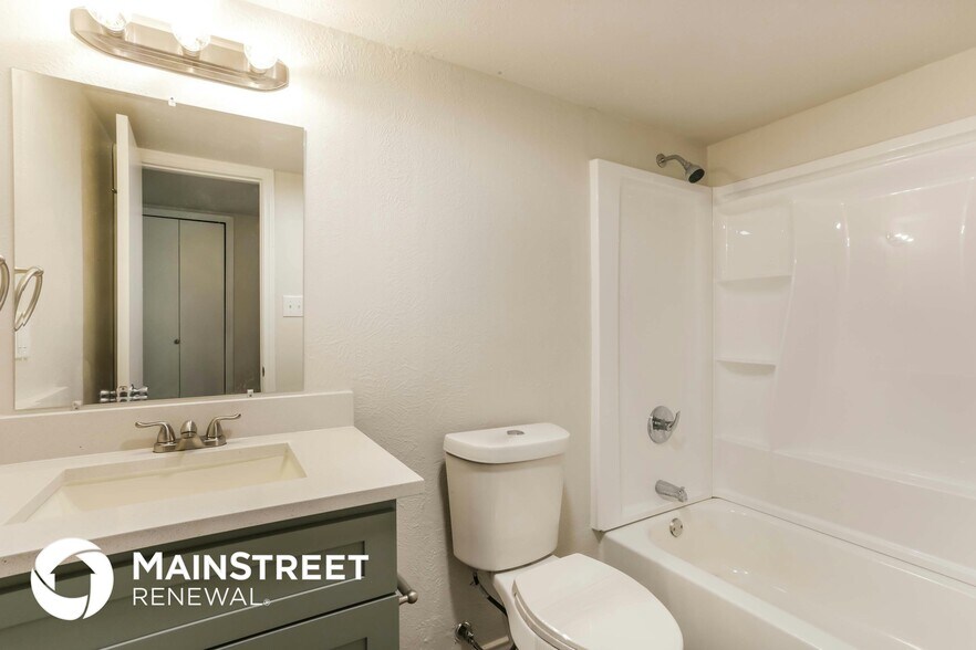 Building Photo - 603 Woodcrest Way